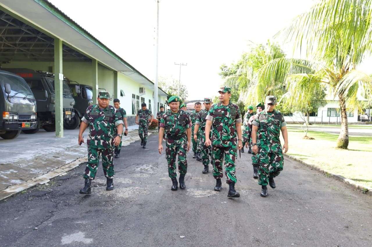 Pangdam I/BB Tinjau Pembuatan Alat Incinerator di Workshop Bengrah Paldam I/BB